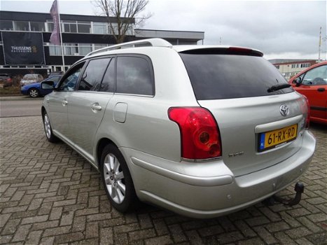 Toyota Avensis Wagon - 2.2 D-4D Linea Luna 6 bak - 1