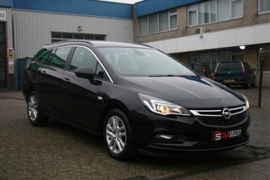 Opel Astra Sports Tourer - 1.4 Turbo Business 2018 - 1