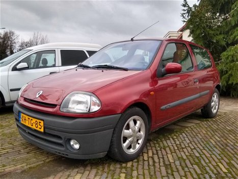 Renault Clio - 1.6 RN Met Trekhaak - 1