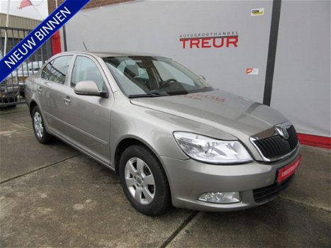 Skoda Octavia - 1.2 TSI Elegance DEALER AUTO OCTAVIA 1.2 TSI ELEGANCE BJ2011 NIEUWSTAAT - 1