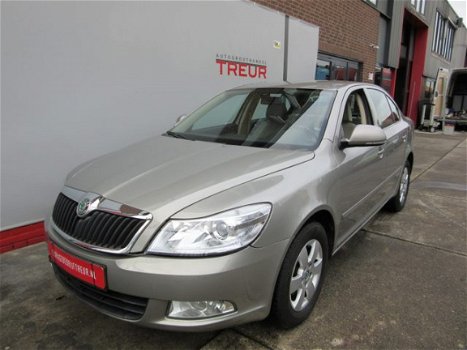 Skoda Octavia - 1.2 TSI Elegance DEALER AUTO OCTAVIA 1.2 TSI ELEGANCE BJ2011 NIEUWSTAAT - 1