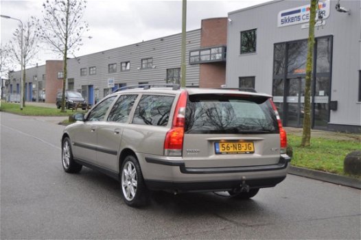 Volvo V70 - 2.4 Comfort Line LEDER/STOELVERWARMING YOUNGTIMER - 1