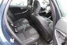 Volvo V40 - 1.6 D2 Momentum Business (115pk) Half-Leder/ Navi/ Clima/ Cruise/ Elek. pakket/ Isofix/