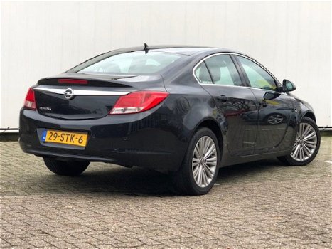 Opel Insignia - 1.4 Turbo (140pk) Business Edition met 18 inch, Navigatie, Climate Controle - 1