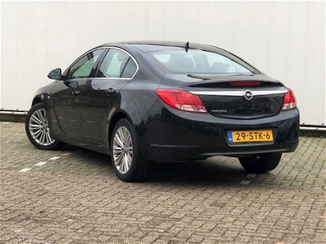 Opel Insignia - 1.4 Turbo (140pk) Business Edition met 18 inch, Navigatie, Climate Controle - 1