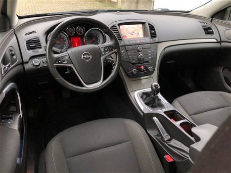 Opel Insignia - 1.4 Turbo (140pk) Business Edition met 18 inch, Navigatie, Climate Controle - 1