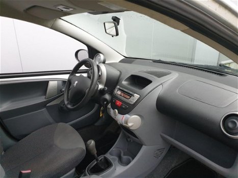 Peugeot 107 - 1.0-12V XS 5 deurs airco115186km nap - 1