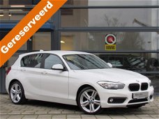 BMW 1-serie - 118i Turbo 136 PK 5 Deurs / Airco / Navigatie / 18" LM Velgen / Park Sensors Voor & Ac