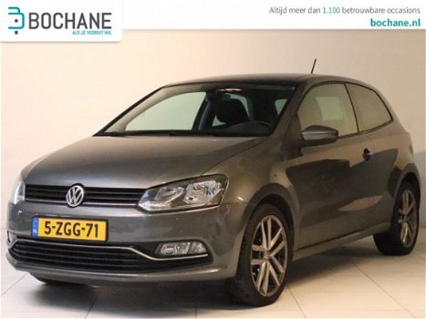 Volkswagen Polo - 1.2 TSI Highline/Clima/Navi/Trekhaak/Schuifdak/LM-Velgen/ Zeer unieke auto - 1