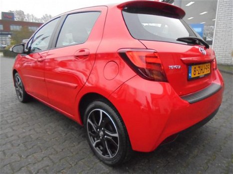 Toyota Yaris - 1.3 VVT-i Dynamic 1ste eigenaar, camera, navigatie & airco - 1