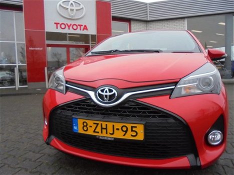 Toyota Yaris - 1.3 VVT-i Dynamic 1ste eigenaar, camera, navigatie & airco - 1