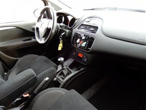 Fiat Punto Evo - 0.9 TwinAir Lounge|Parkeersensoren achter|Airco|Bluetooth|Start/ - 1