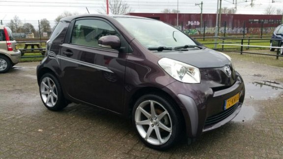 Toyota iQ - 1.0VVTi Comfort LEER/AIRCO - 1