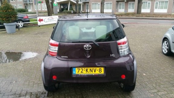 Toyota iQ - 1.0VVTi Comfort LEER/AIRCO - 1