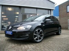 Volkswagen Golf - 1.6 TDI Highline BlueMotion Climate C, Cruise C, Navigatie, Lmv, Pdc