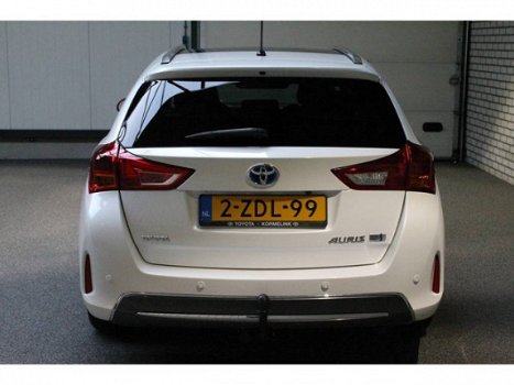 Toyota Auris Touring Sports - 1.8 Hybrid Lease Plus Touring Sports - 1