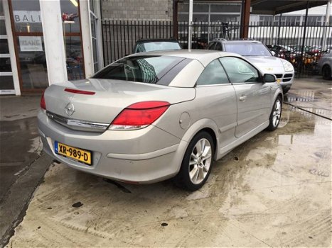 Opel Astra TwinTop - 2.0 T 170pk Cosmo - 1