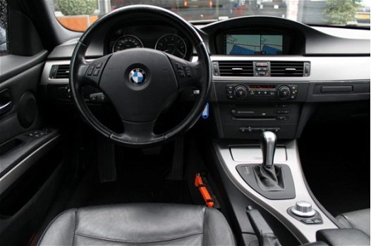 BMW 3-serie - 325xi 6-Cil 218PK High Executive Navi, 18'', Xenon, Trekhaak, Leder - 1