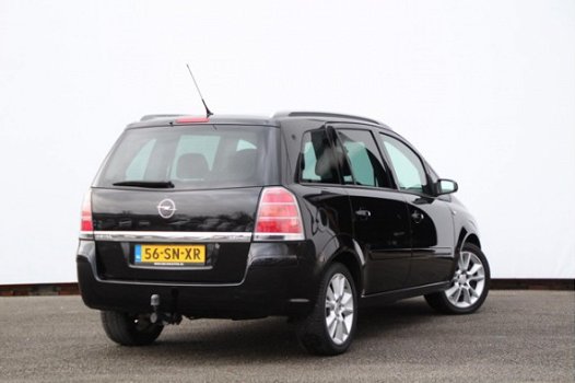 Opel Zafira - 2.2 Enjoy Cruise | Airco | Sportvelgen | Trekhaak | 7 Persoons - 1