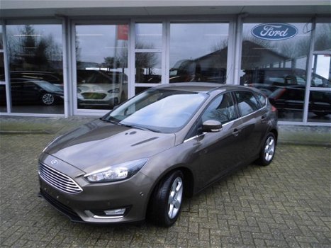 Ford Focus - 125pk Titanium Navi-cruise-luxe titanium uitvoering-camera 54.000km - 1