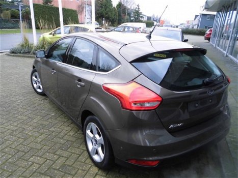 Ford Focus - 125pk Titanium Navi-cruise-luxe titanium uitvoering-camera 54.000km - 1