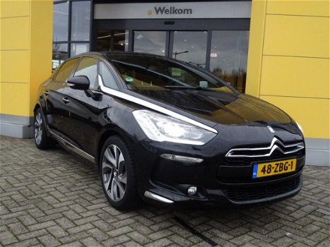 Citroën DS5 - 1.6 THP So Chic AUTOMAAT Navi/Climatic/Parkeercam/Head Up - 1