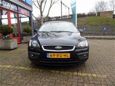 Ford Focus - 1.6-16V First Edition AIRCO CRUISE CONTROL Financiering vanaf € 70, 00 per maand