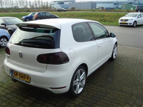 Volkswagen Golf - 1.6 TDI Highline - 1