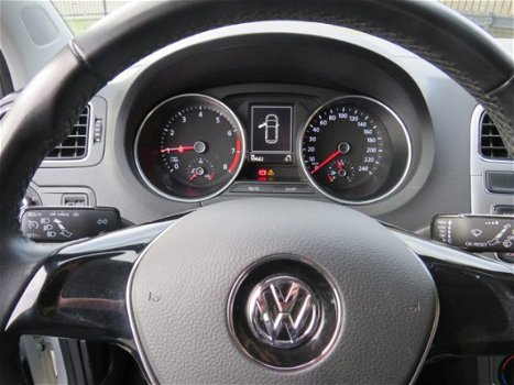 Volkswagen Polo - 1.0 BlueMotion Edition 95Pk Navigatie 5 Deurs Lichtmetalen velgen - 1