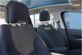 Peugeot 5008 - 1.6 THP 165pk EAT6 Active | Automaat | Navigatie | Camera | Panoramadak | 1e Eigenaar - 1 - Thumbnail