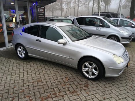 Mercedes-Benz C-klasse Sportcoupé - 180 K. | Auto Airco | Cruise Control | L.Met. Velgen 16 