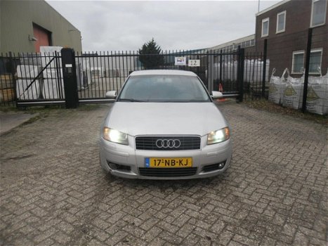 Audi A3 - 2.0 TDI Ambition CLIMA, NAVI, XENON, 6BAK - 1