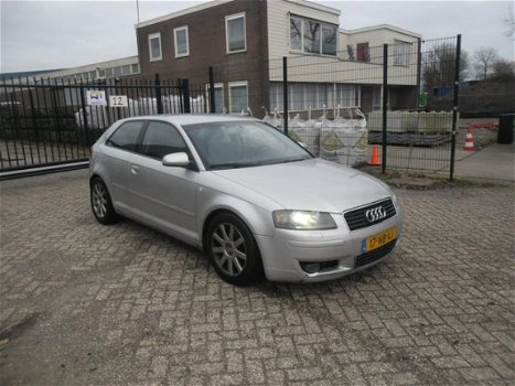 Audi A3 - 2.0 TDI Ambition CLIMA, NAVI, XENON, 6BAK - 1