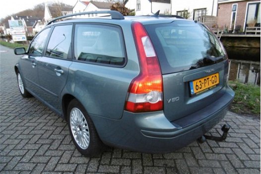 Volvo V50 - 1.8 125pk Schuifdak Clima Cruise Trekhaak 1300kg Onderhoudshistorie - 1