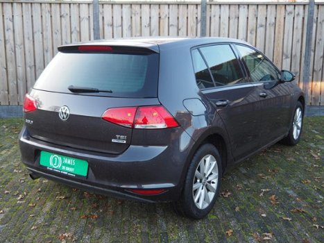 Volkswagen Golf - 1.2 TSI 110pk Automatische airco Parkeersensoren v+a Telefoon Cruise Controle Stoe - 1