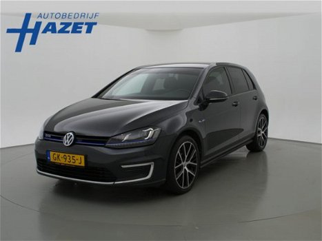 Volkswagen Golf - 1.4 TSI GTE 204 PK AUT. *EXCL. BTW* + 18 INCH / LED / NAVIGATIE / DAB - 1