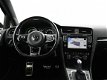 Volkswagen Golf - 1.4 TSI GTE 204 PK AUT. *EXCL. BTW* + 18 INCH / LED / NAVIGATIE / DAB - 1 - Thumbnail