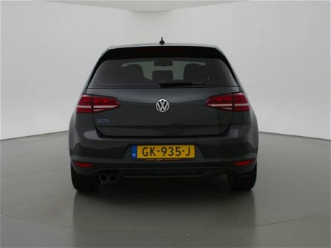 Volkswagen Golf - 1.4 TSI GTE 204 PK AUT. *EXCL. BTW* + 18 INCH / LED / NAVIGATIE / DAB - 1