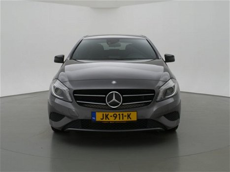 Mercedes-Benz A-klasse - 200 URBAN 157 PK + STOELVERWARMING / 18 INCH / NAVIGATIE / XENON - 1