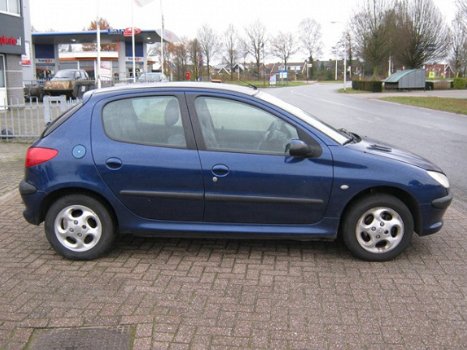 Peugeot 206 - 1.4 X-line - 1