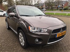 Mitsubishi Outlander - 2.4 Instyle Keyless 7 Pers