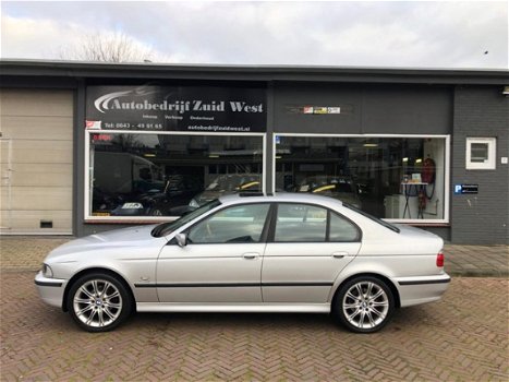 BMW 5-serie - 523i Executive Automaat Trekhaak 18 Lmv Nap - 1