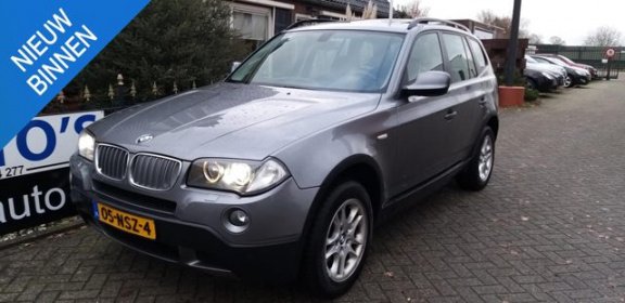 BMW X3 - 2.0d Automaat / Xenon / Leer / Panoramadak / Navi / Stoelverwarming / PDC - 1