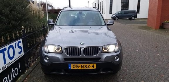 BMW X3 - 2.0d Automaat / Xenon / Leer / Panoramadak / Navi / Stoelverwarming / PDC - 1