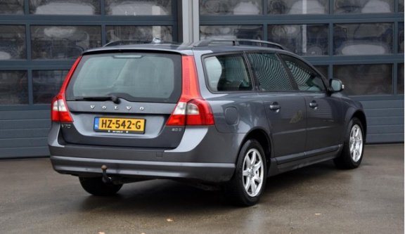 Volvo V70 - 2.0D Momentum * LEER * ONDERHOUD HISTORIE - 1