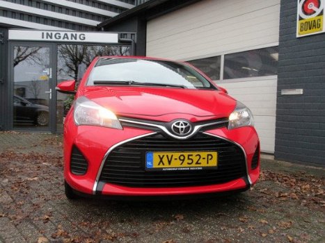 Toyota Yaris - 1.0 VVT-i Comfort nieuwstaat AIRCO/PDC - 1