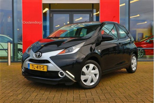 Toyota Aygo - 1.0 VVT-i x-Play | Rijklaar incl. 24 mnd garantie | Automaat - 1