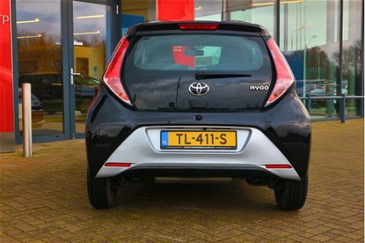 Toyota Aygo - 1.0 VVT-i x-Play | Rijklaar incl. 24 mnd garantie | Automaat - 1