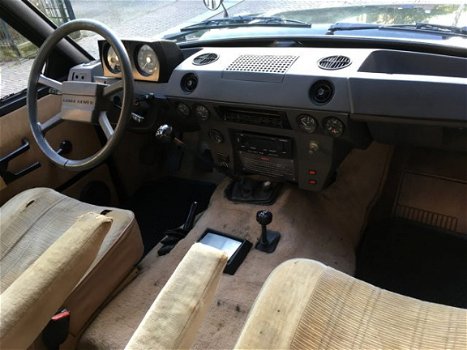 Land Rover Range Rover - Classic suffix A - 1