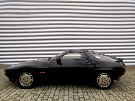 Porsche 928 - 4.5 Coupé 1977 Early Model, 5 Speed Manual, Barnfind! - 1